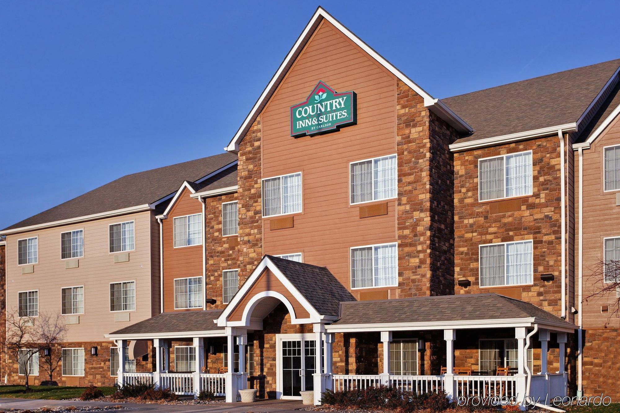 Country & By Radisson, Airport, Ia Hotel
